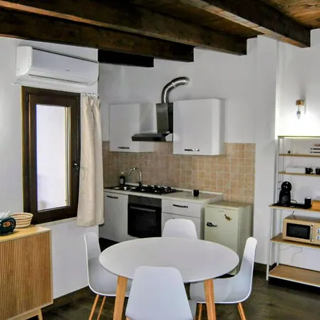 Cecilia's House Centro Apartment