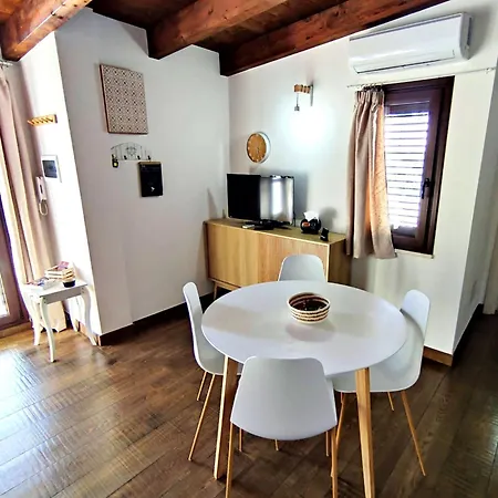 Cecilia's House Centro * Cagliari